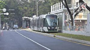 輕軌C24至C32站大順路　路面全面換新