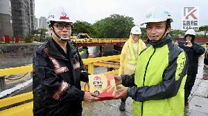 感謝團隊風雨中努力恢復市容　陳其邁慰勞第一線堅守同仁