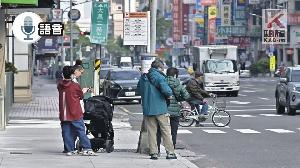 語音／高市大昌二路人行道翻新　行走更舒適