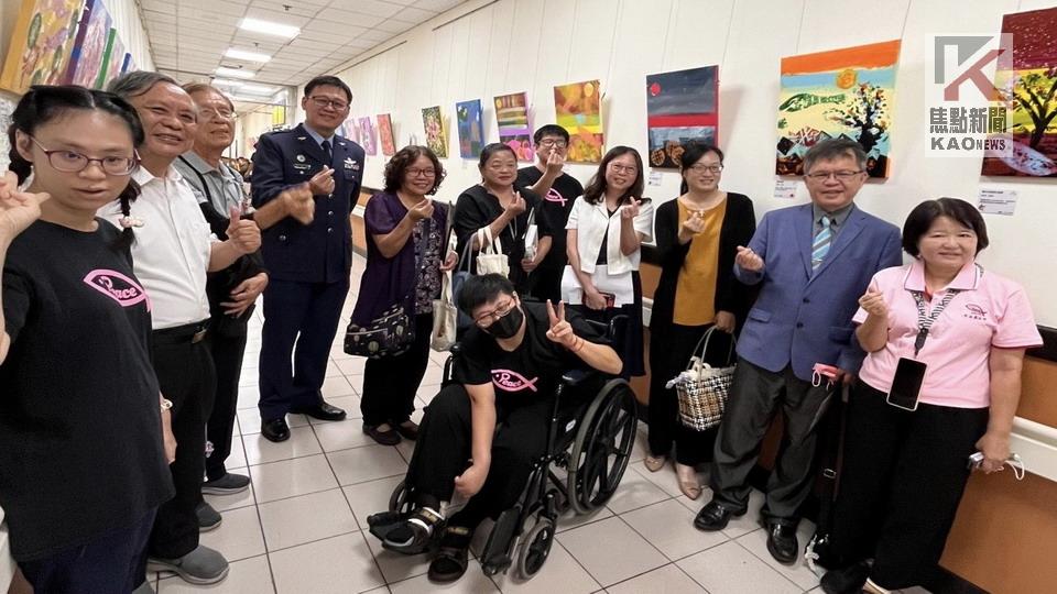 畫布上的平權之聲　岡山障福中心「洋海奇緣」展覽開展