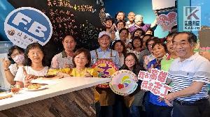 國際志工日 高市社會局局長親沖咖啡　向志工表達深切敬意