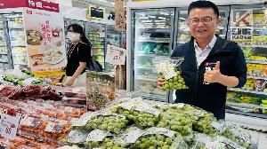 高雄農業局與原民會攜量販店開賣有機青梅