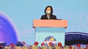 投資高雄備受肯定　蔡英文出席世界台灣商會聯合總會年會