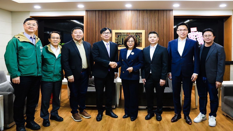 高市議會召開臨時會　陳其邁盼議會支持112年度總預算