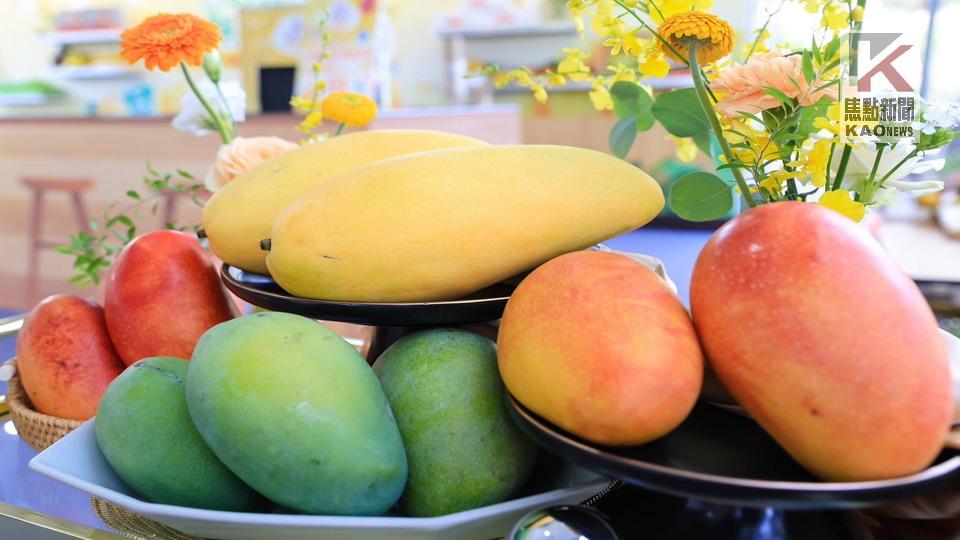 夏祭新鮮市金煌芒果霸氣登場　陳其邁邀民眾享受消暑美味