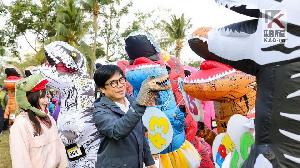 2025高雄富邦馬拉松　200多隻恐龍競速狂奔　