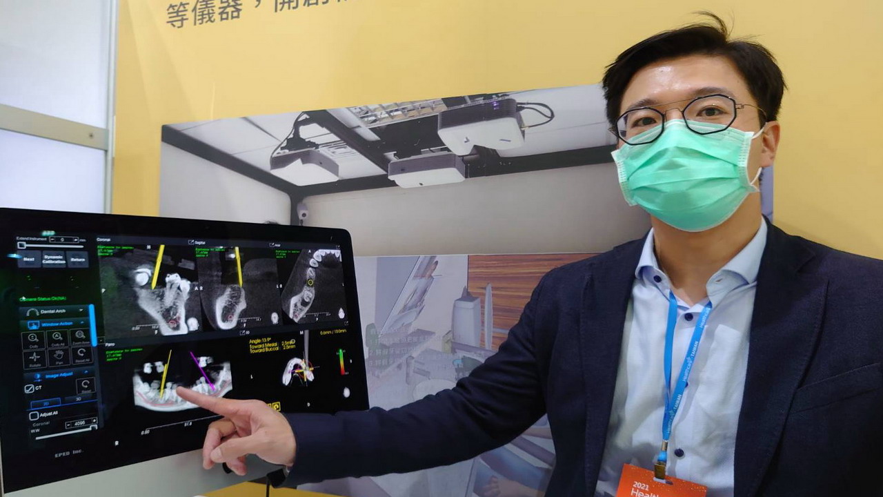 4D微創植牙　高醫開啟精準牙醫服務新模式