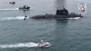 「海鯤軍艦」完成浮航測試