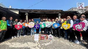 高雄最美是人心　工會行善特攻隊助低收戶重建家園