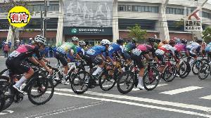 影／2025國際自由車環台公路大賽選手飛馳　決戰六堆！