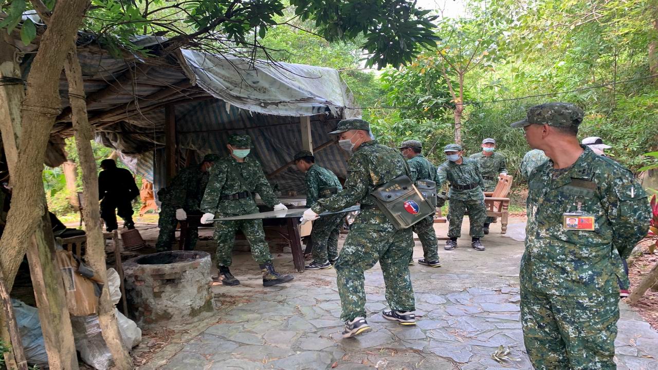 大寮區「民、政、軍」三方協力動員　掃蕩登革熱孳生源