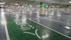 高市鳳山運動園區地下停車場完工啟用　提供614格停車位