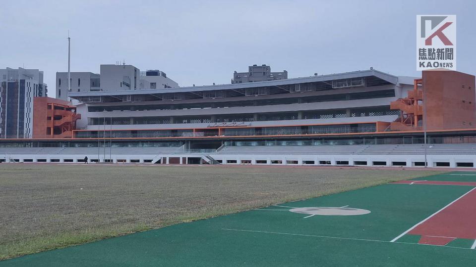 林欽榮視察中正運動場改造工程　「Kaohsiung Highlin