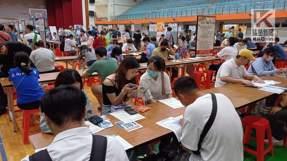 展演滿檔觀光商機夯　高市府積極媒合餐飲旅宿業徵才