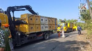 月世界山坡遭棄置垃圾　環保局動員清除並追查不法來源